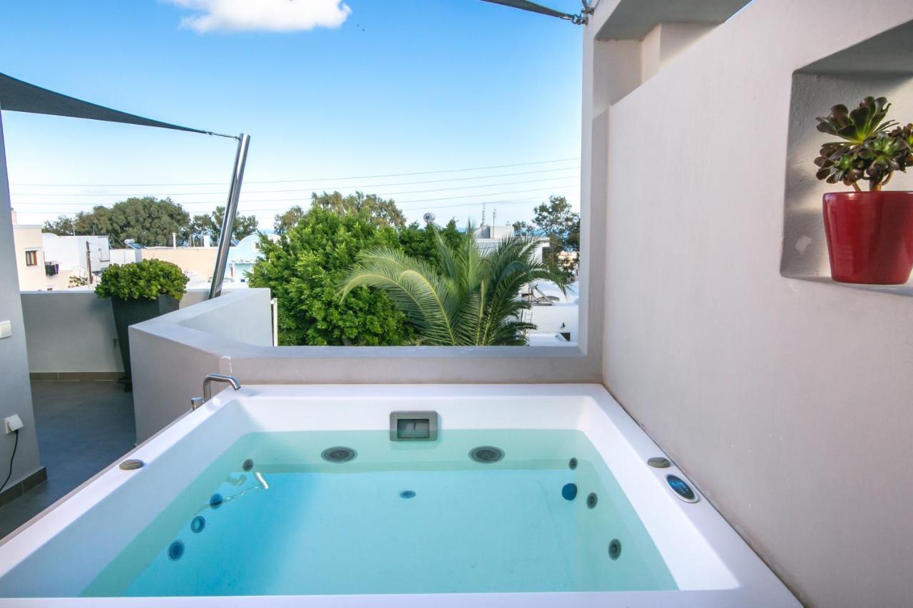 Marquise Suites - Adults Only Fira  Exteriér fotografie